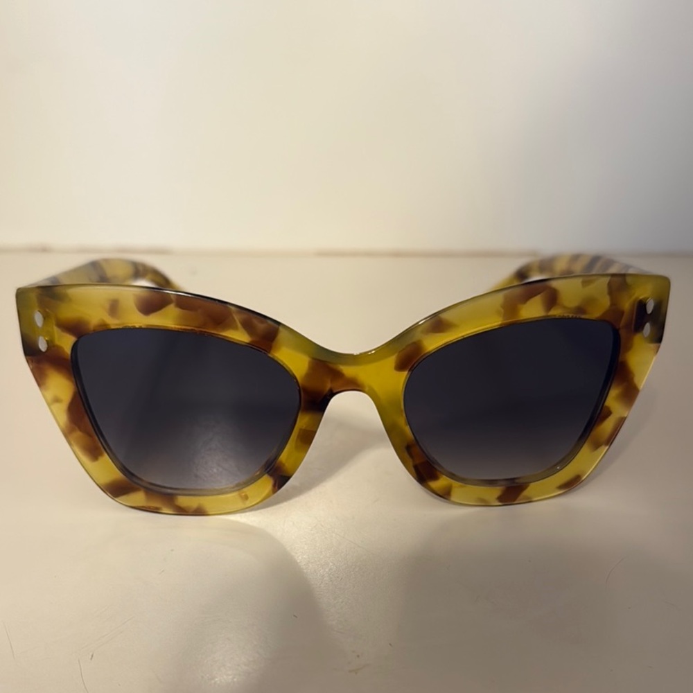 Isabel Marant LOUNY SUNGLASSES
louny butterfly sunglasses